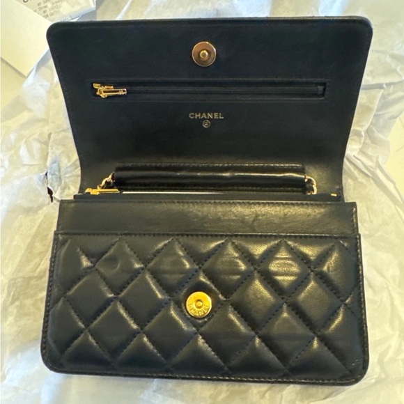 Chanel Wallet on Chain Gold Lambskin Hardware - Picture 5 of 8